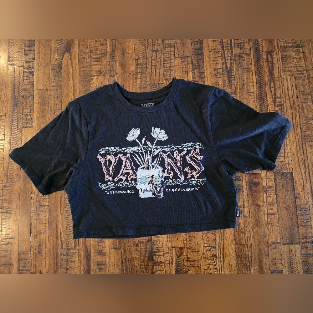 Vans Black  Graphic Crop Tee Size Medium